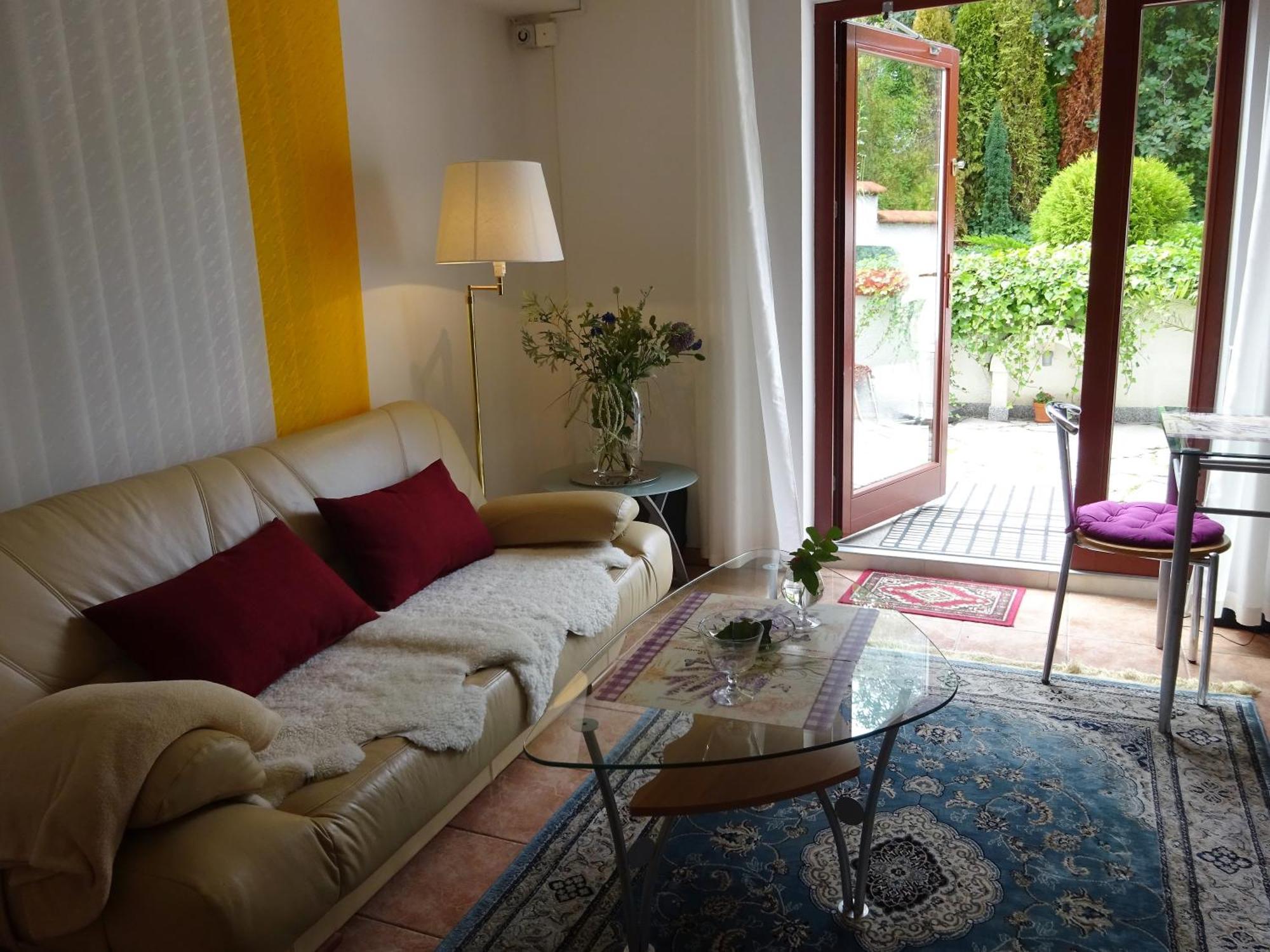 Solrosen I Simrishamn - Oesterlen Ngoại thất bức ảnh