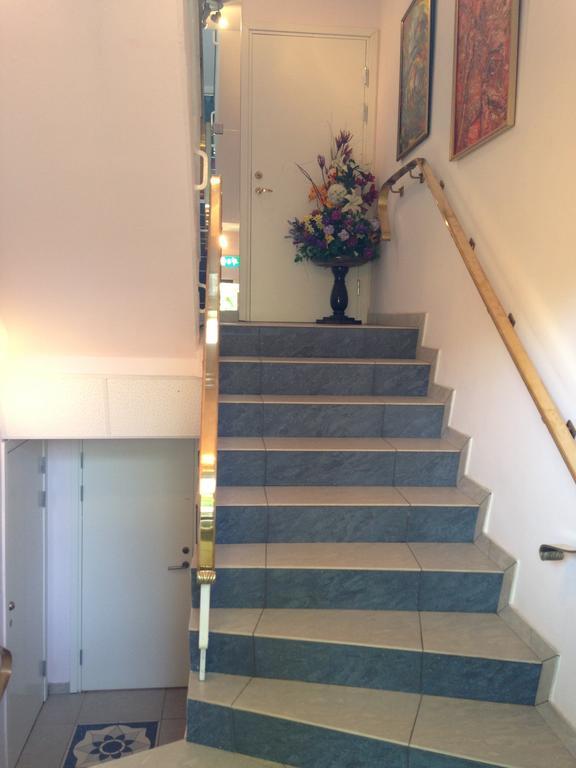 Solrosen I Simrishamn - Oesterlen Ngoại thất bức ảnh