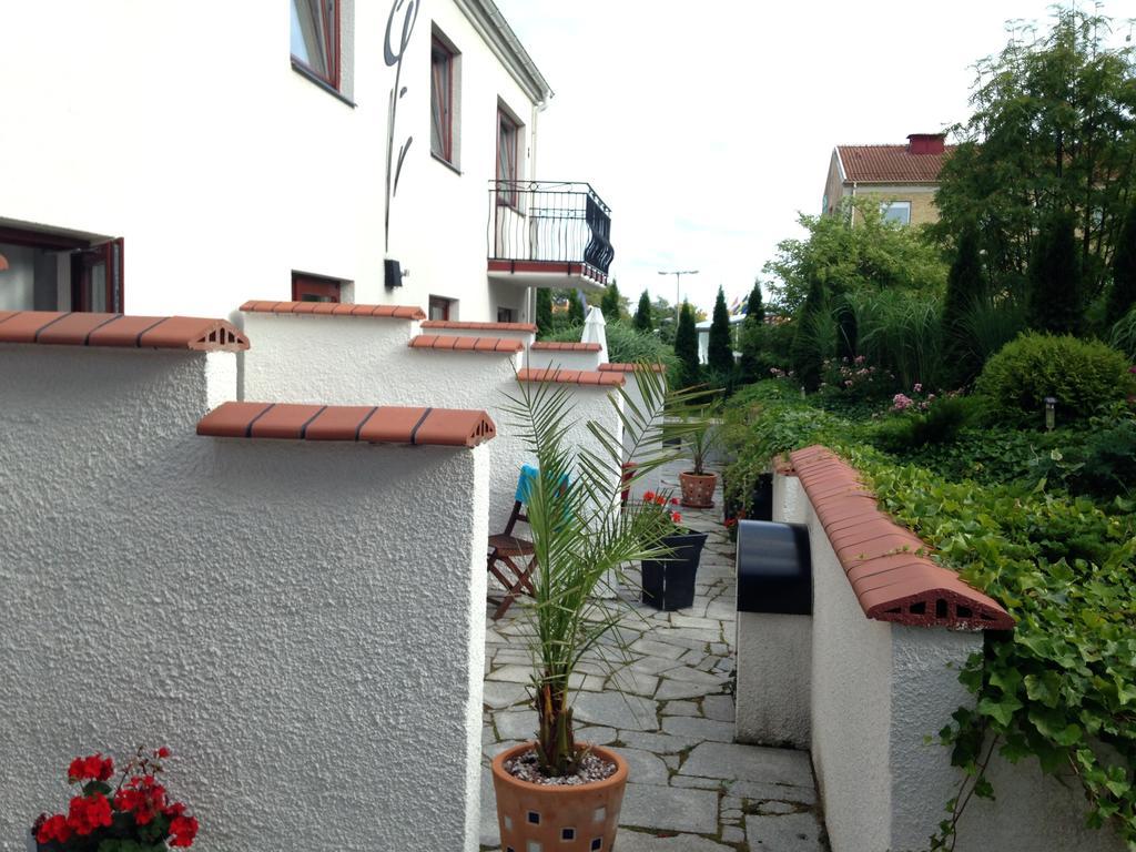 Solrosen I Simrishamn - Oesterlen Ngoại thất bức ảnh