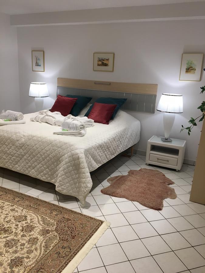 Solrosen I Simrishamn - Oesterlen Ngoại thất bức ảnh